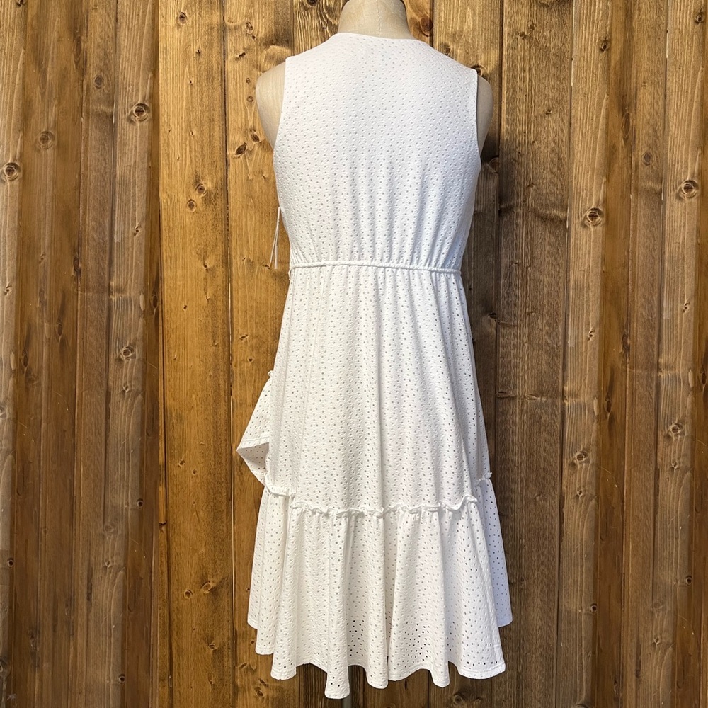 NWT Signature By Robbie Bee 8 White Sleeveless Eyelet Faux Wrap Dress - Picture 5 of 8